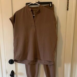 Fig’s Smokey Taupe Set